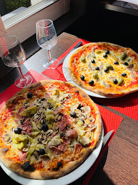 Pizza du Restaurant italien Mona Lisa - Restaurant à Villiers-sur-Marne - n°10