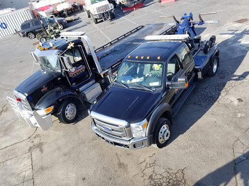 Pendleton's Towing heavy to light duty towing recovery