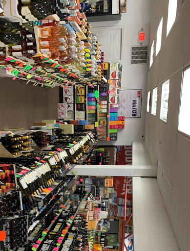 Liquor Store «Liquor Barn», reviews and photos, 133 Main St #4, Spencer, MA 01562, USA