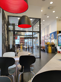 Atmosphère du Restaurant de hamburgers McDonald's à Marseille - n°4