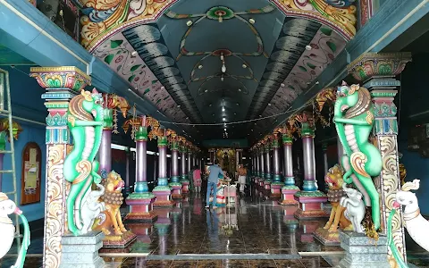 Inuvil Maruthanarmadam Aanjaneyar Kovil image