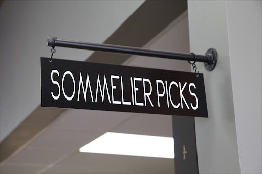 Liquor Store «Bonnie Brae Wine & Liquor Mart», reviews and photos, 785 S University Blvd, Denver, CO 80209, USA