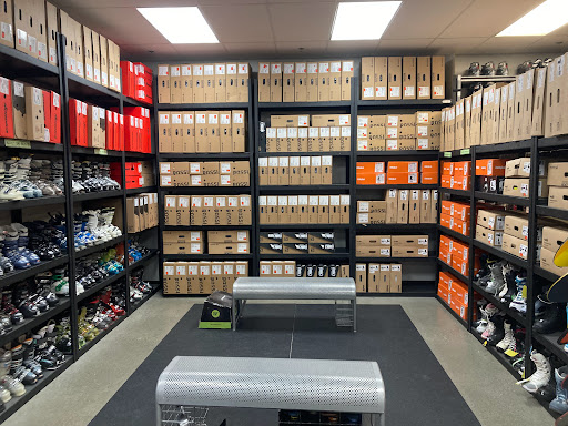 Sporting Goods Store «Play It Again Sports & Hockey», reviews and photos, 16929 WA-99 #110, Lynnwood, WA 98037, USA