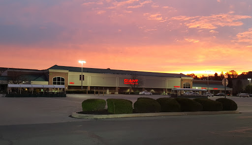 Grocery Store «Giant Food Stores», reviews and photos, 3175 Cape Horn Rd, Red Lion, PA 17356, USA