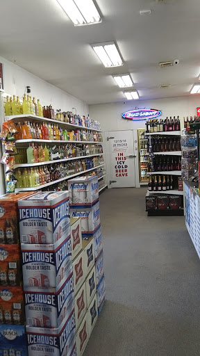 Southside Liquors Inc, 632 S Commercial St, Worthington, IN 47471, USA, 