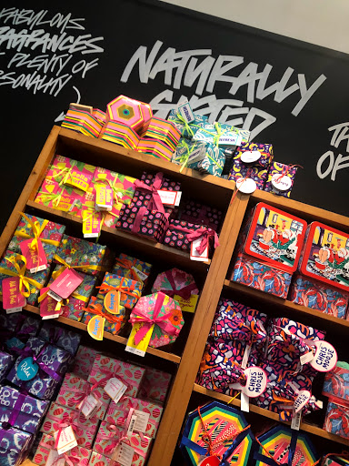 Cosmetics Store «Lush Cosmetics», reviews and photos, 303 Memorial City Way, Houston, TX 77024, USA