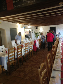 Atmosphère du Restaurant La Mare aux Clercs à Mulcent - n°12