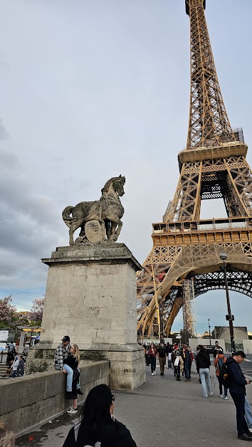 L ARC DE TRIONFFE à Paris (Paris 75)