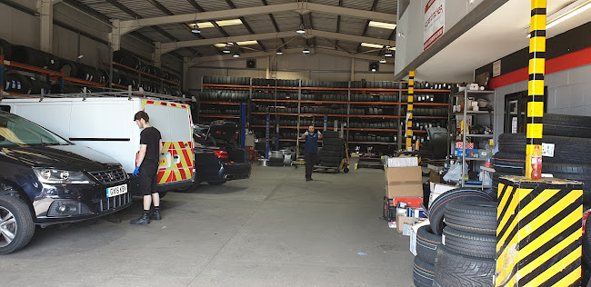 Reviews of Hyde Road Wheels & Tyres Ltd in Manchester - Tire shop