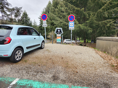 Borne de recharge de véhicules électriques Réseau eborn Charging Station Le Lac-d'Issarlès