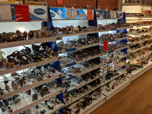 Gift Shop «Shady Maple Gift Shop», reviews and photos, 129 Toddy Dr, East Earl, PA 17519, USA