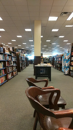 Book Store «Barnes & Noble», reviews and photos, 861 N E Mall Blvd, Hurst, TX 76053, USA