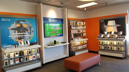 Cell Phone Store «AT&T Authorized Retailer», reviews and photos, 3202 W Silver Lake Rd, Fenton, MI 48430, USA
