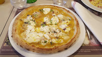 Plats et boissons du Restaurant Mam'Zelle Pizza Trois Mares à Le Tampon - n°9