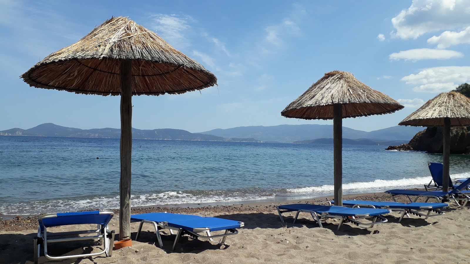 Photo de Paralia Limnionas situé dans une zone naturelle