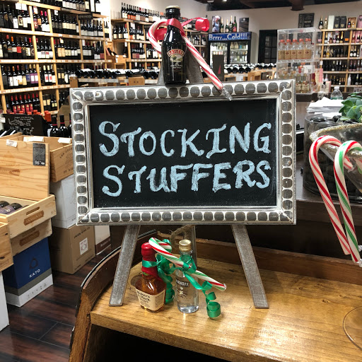 Liquor Store «Roslyn Wine & Liquor (Liquor Store)», reviews and photos, 1366 Old Northern Blvd, Roslyn, NY 11576, USA