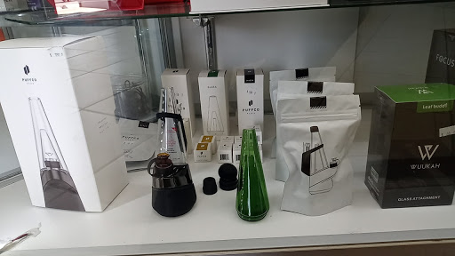 Tobacco Shop «Smokeyz Smoke Shop», reviews and photos, 410 Euclid St #7, Anaheim, CA 92802, USA