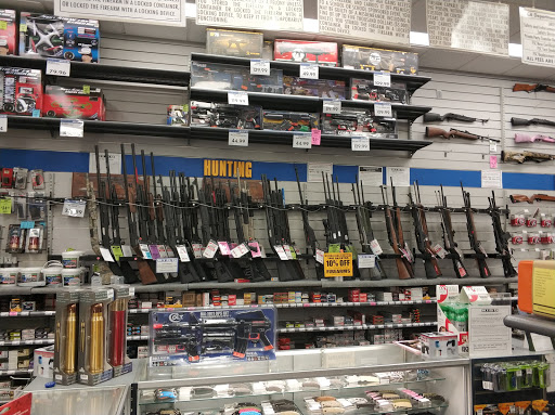 Sporting Goods Store «Big 5 Sporting Goods - Los Banos», reviews and photos, 2200 E Pacheco Blvd, Los Banos, CA 93635, USA