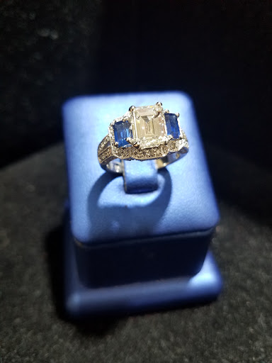 Jewelry Store «Levit Jewelers», reviews and photos, 1000 Park Blvd E, Massapequa Park, NY 11762, USA