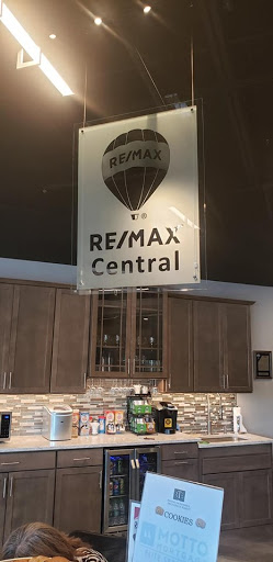 Real Estate Agency «Re/Max Central», reviews and photos, 1110 N Broad St, Lansdale, PA 19446, USA