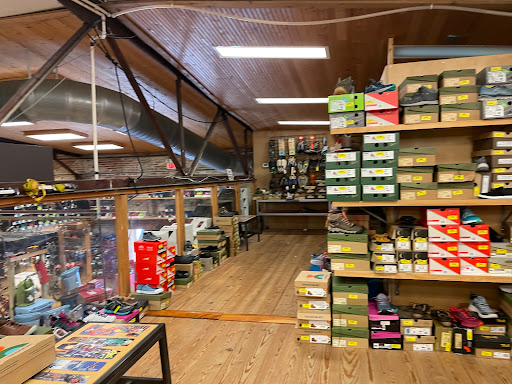 Outdoor Sports Store «Cumberland Transit», reviews and photos, 2807 West End Ave, Nashville, TN 37203, USA