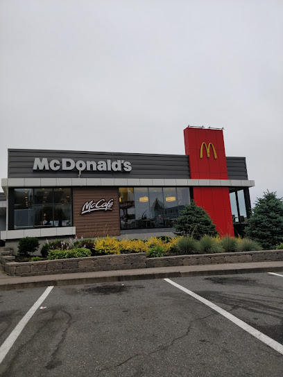 McDonald,s - 399 Main St, Saint John, NB E2K 1J3, Canada