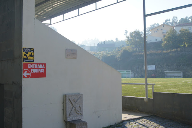 Benfica Escola de Futebol Famalicão - Campo Arnoso Sta. Maria - Academia