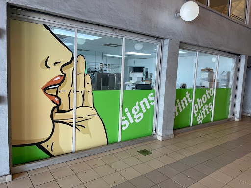 Shopping Mall «Ultramont Mall», reviews and photos, 100 SE 1st St, Miami, FL 33131, USA