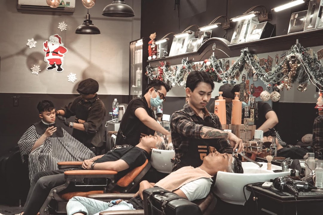 Woodland Barbershop