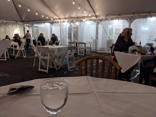 American Restaurant «Tuscarora Mill Restaurant», reviews and photos, 203 Harrison St SE, Leesburg, VA 20175, USA