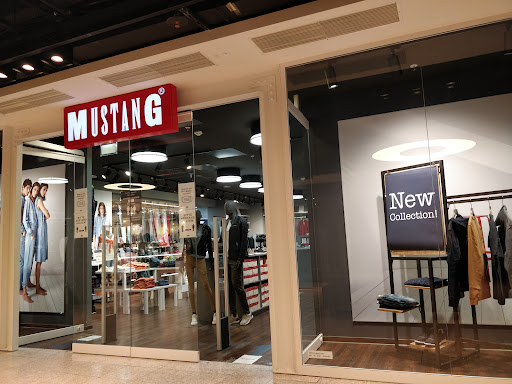 MUSTANG Jeans Store München