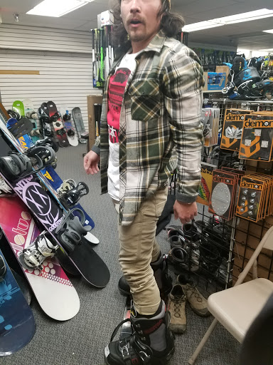 Sporting Goods Store «Play It Again Sports», reviews and photos, 11317 MN-7, Minnetonka, MN 55305, USA