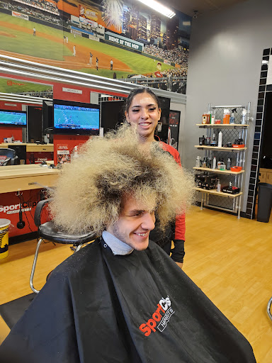 Hair Salon «Sport Clips Haircuts of Tracy», reviews and photos, 2451 Naglee Rd #102, Tracy, CA 95304, USA