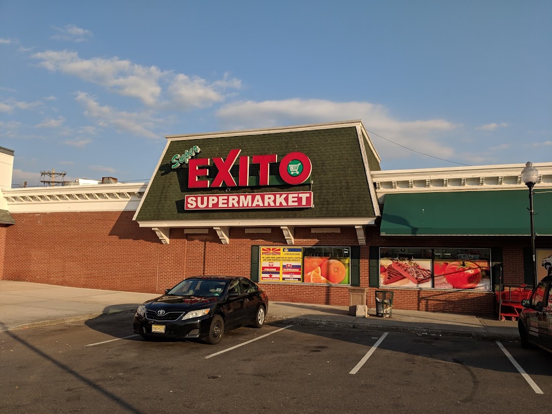 Super Exito Supermarket
