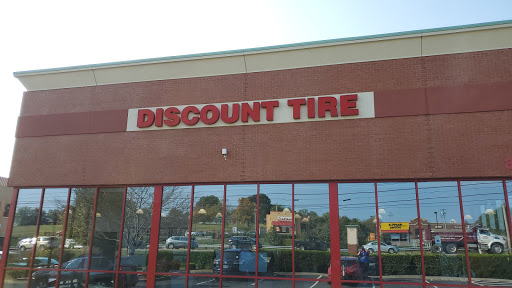 Tire Shop «Discount Tire Store - Spring Hill, TN», reviews and photos, 3000 Belshire Village Dr, Spring Hill, TN 37174, USA