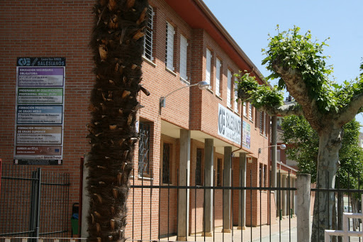 Salesianos - Centro Don Bosco en Villamuriel de Cerrato