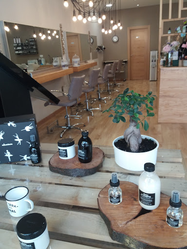 Raquel Ardura Peluquería en Mieres del Camino, Oviedo