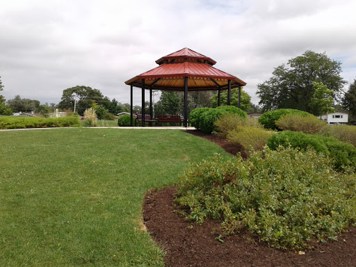 Golf Course «Lake Park Golf Course & Marina», reviews and photos, 1015 Howard Ave, Des Plaines, IL 60018, USA