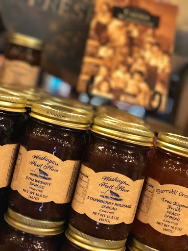 Produce Market «Washington Fruit Place At Barrett Orchards», reviews and photos, 1209 Pecks Canyon Rd, Yakima, WA 98908, USA