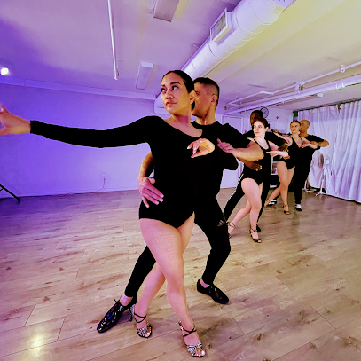 Abanico Latín Dance Academy