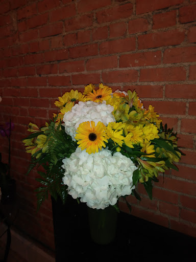 Florist «Blossoms Florist», reviews and photos, 913 N Peak St, Dallas, TX 75204, USA