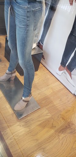 Clothing Store «Express», reviews and photos, 500 16th St, Denver, CO 80202, USA