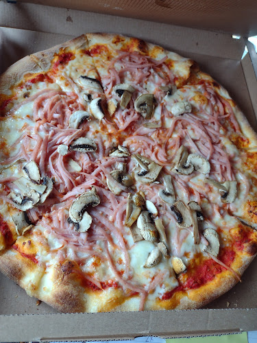 Birkerød Pizzahouse - Pizza