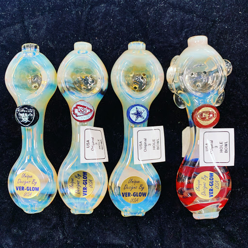 Tobacco Shop «AK SMOKE SHOP», reviews and photos, 5135 W Shaw Ave, Fresno, CA 93722, USA