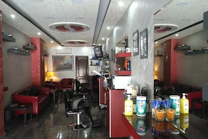 LUXURY Salon for men لكجري صالون image