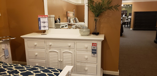 Furniture Store «Haynes Furniture», reviews and photos, 9515 W Broad St, Henrico, VA 23294, USA