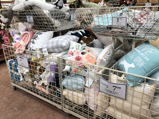 Home Goods Store «Christmas Tree Shops», reviews and photos, 365 US-206, Bridgewater, NJ 08807, USA