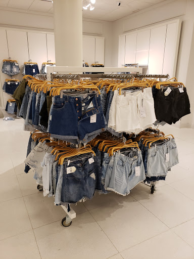 Clothing Store «Forever 21», reviews and photos, 10306 Southside Blvd, Jacksonville, FL 32256, USA