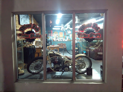 Tattoo Shop «Love Hate Tattoo Studio», reviews and photos, 1360 Washington Ave, Miami Beach, FL 33139, USA