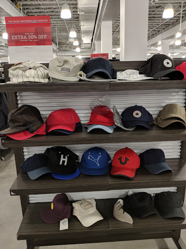 Department Store «Saks OFF 5TH», reviews and photos, 1675 Rockville Pike, Rockville, MD 20852, USA